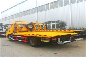 筠连附近拖车救援搭电